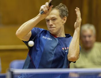 Alexis Douin plays a shot.